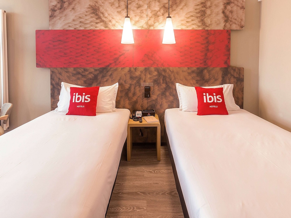 Ibis Zhengzhou Longhai Road 16/41