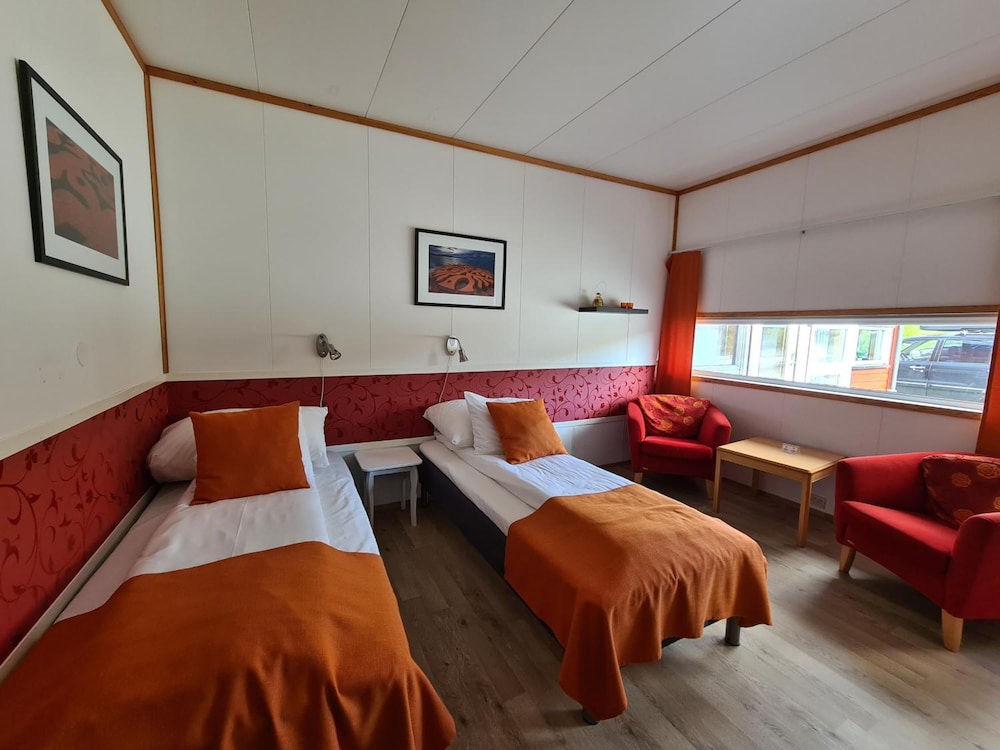 Tjeldsundbrua Hotel 16/50