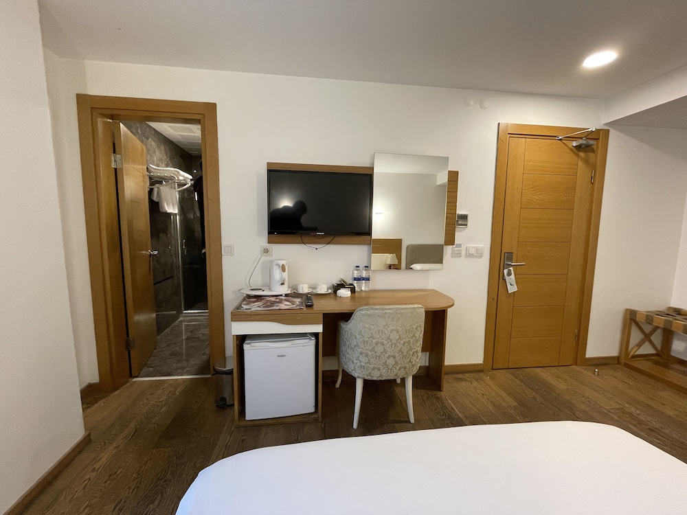 Shah Inn Hotel 24/26