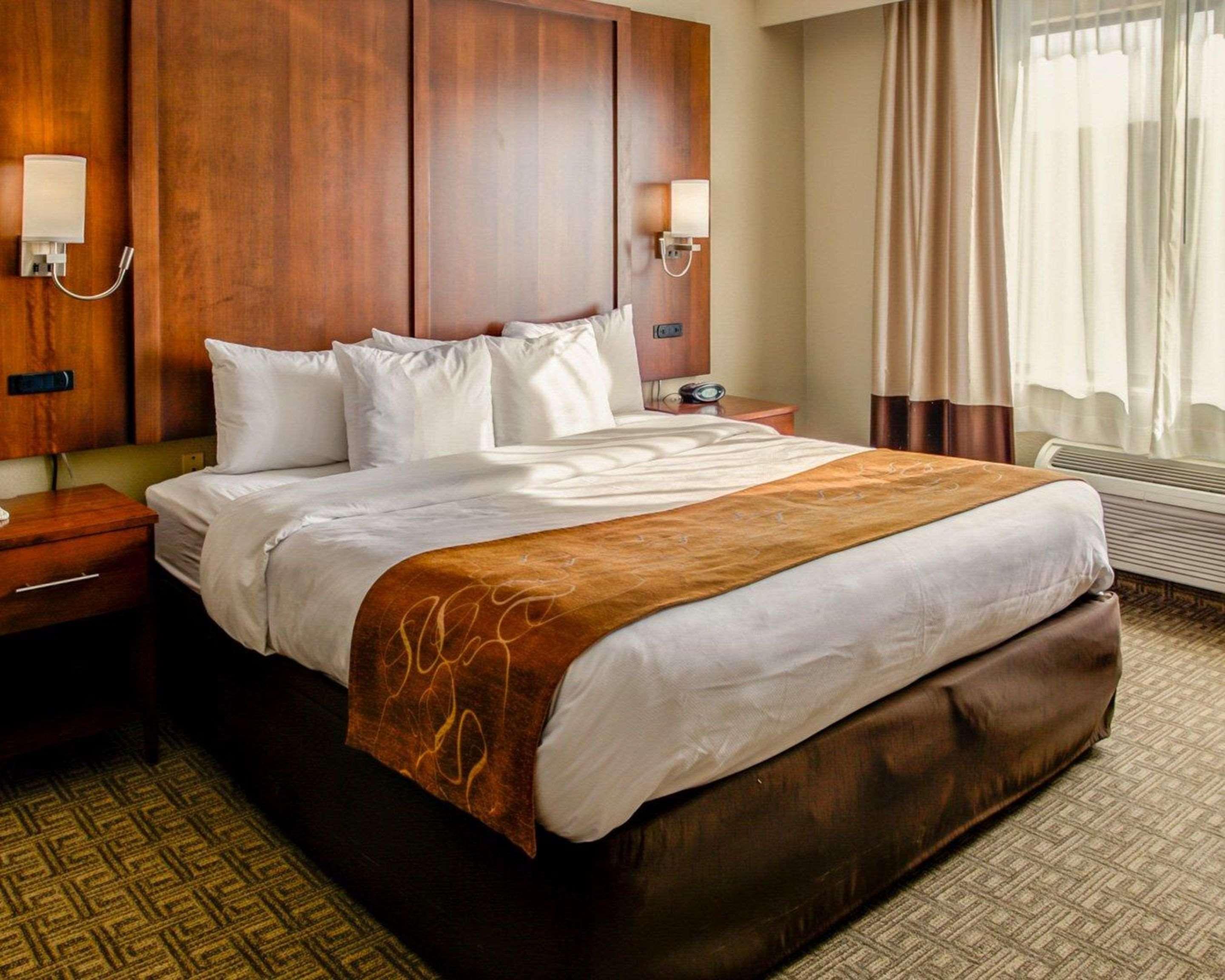 Upgrade, Suite, King Bed