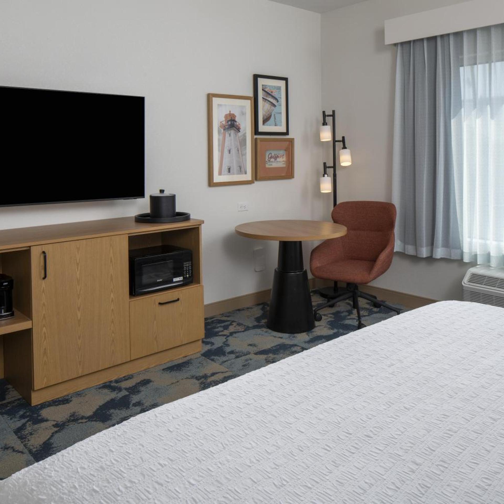 Hampton Inn by Hilton Gulfport Beach Boulevard 17/24