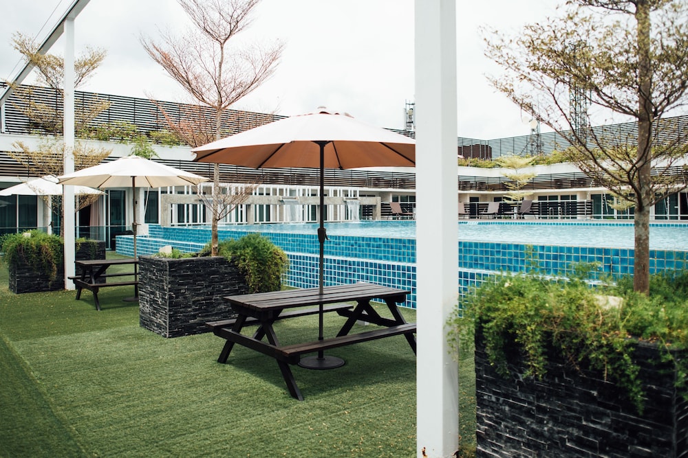 Sfera Hotel 6/59