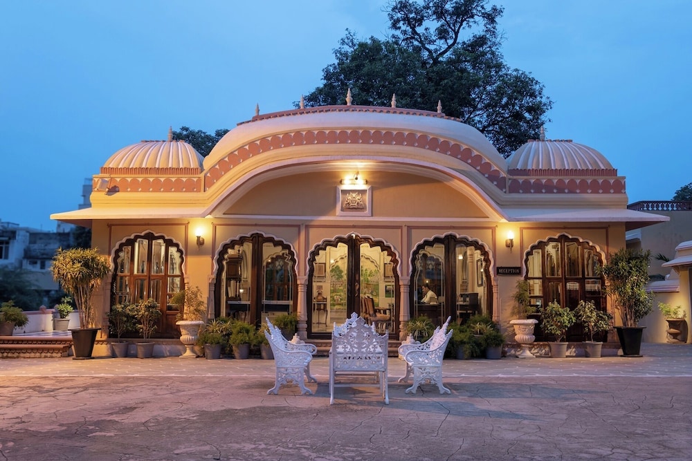 NARAIN NIWAS PALACE 3/49