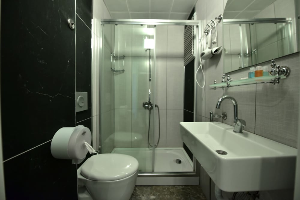 Hirande Hotel 45/50