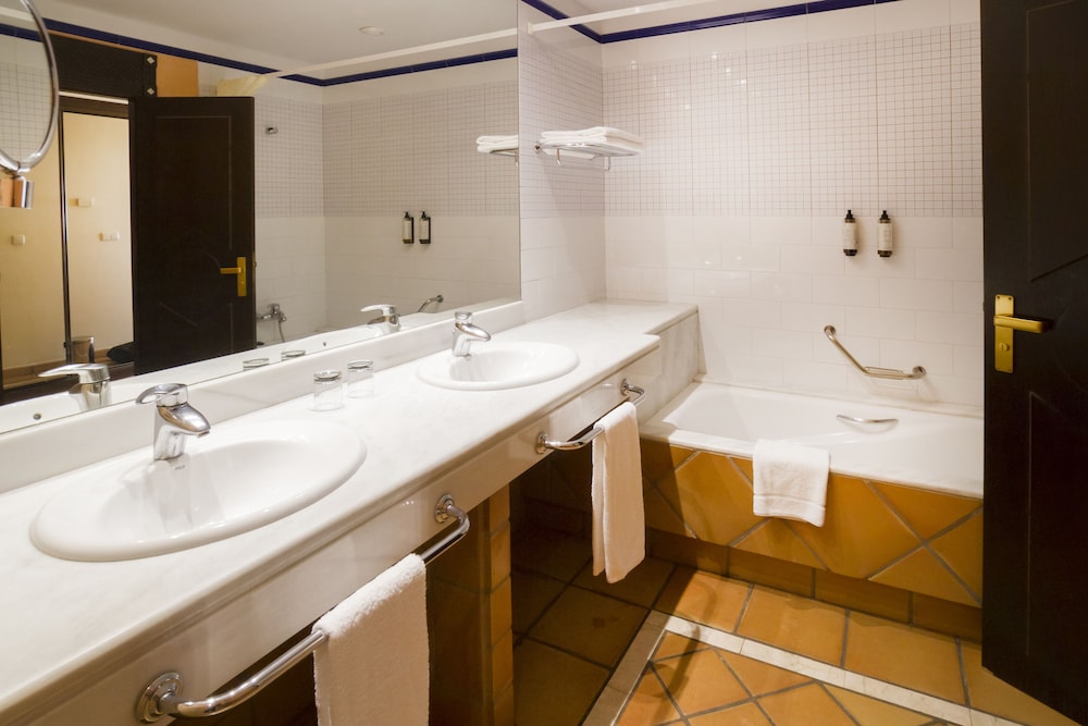 Hotel Ibersol Almunecar Beach and Spa 66/67