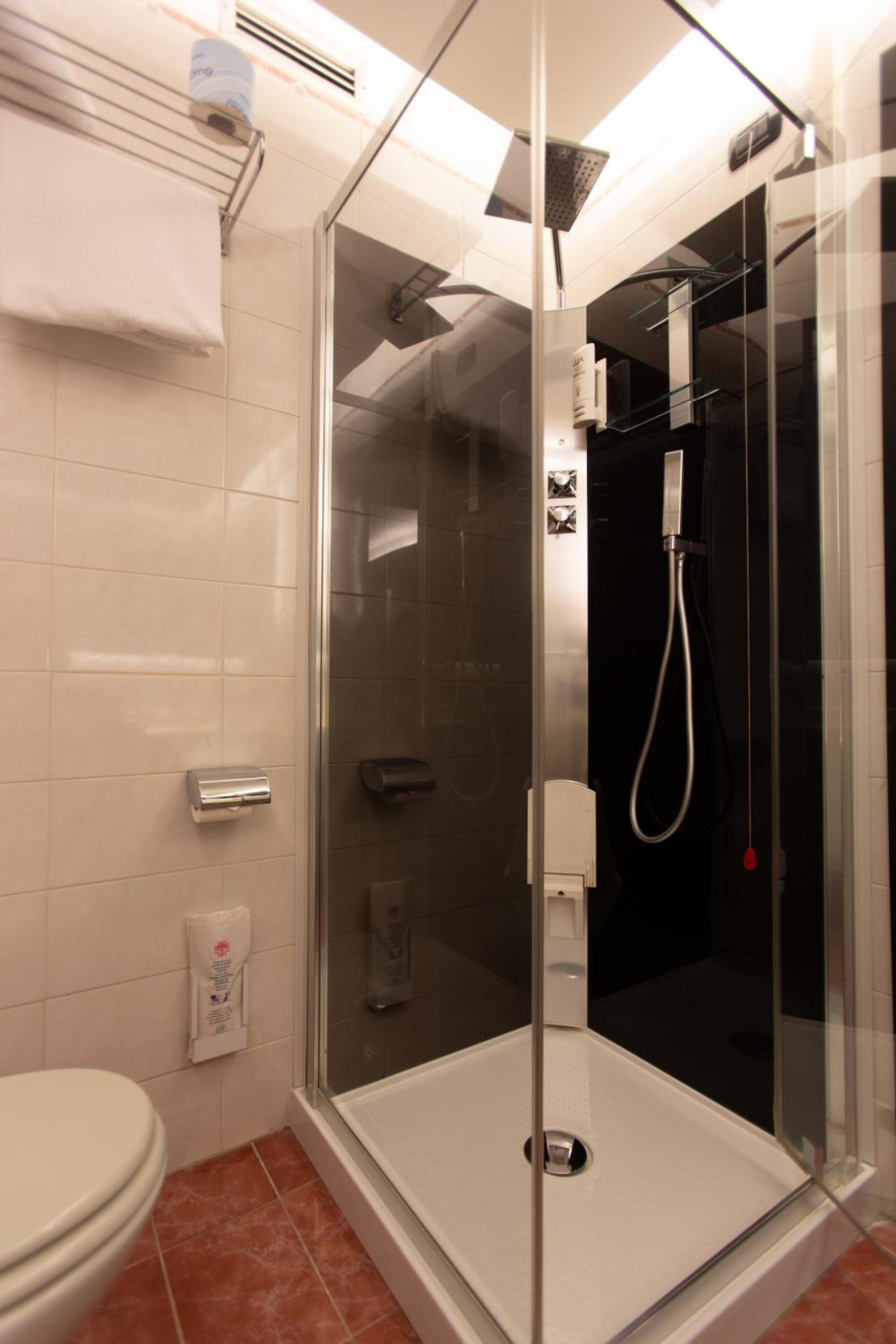 Room, Twin Beds, Hotel Pineta 3/9