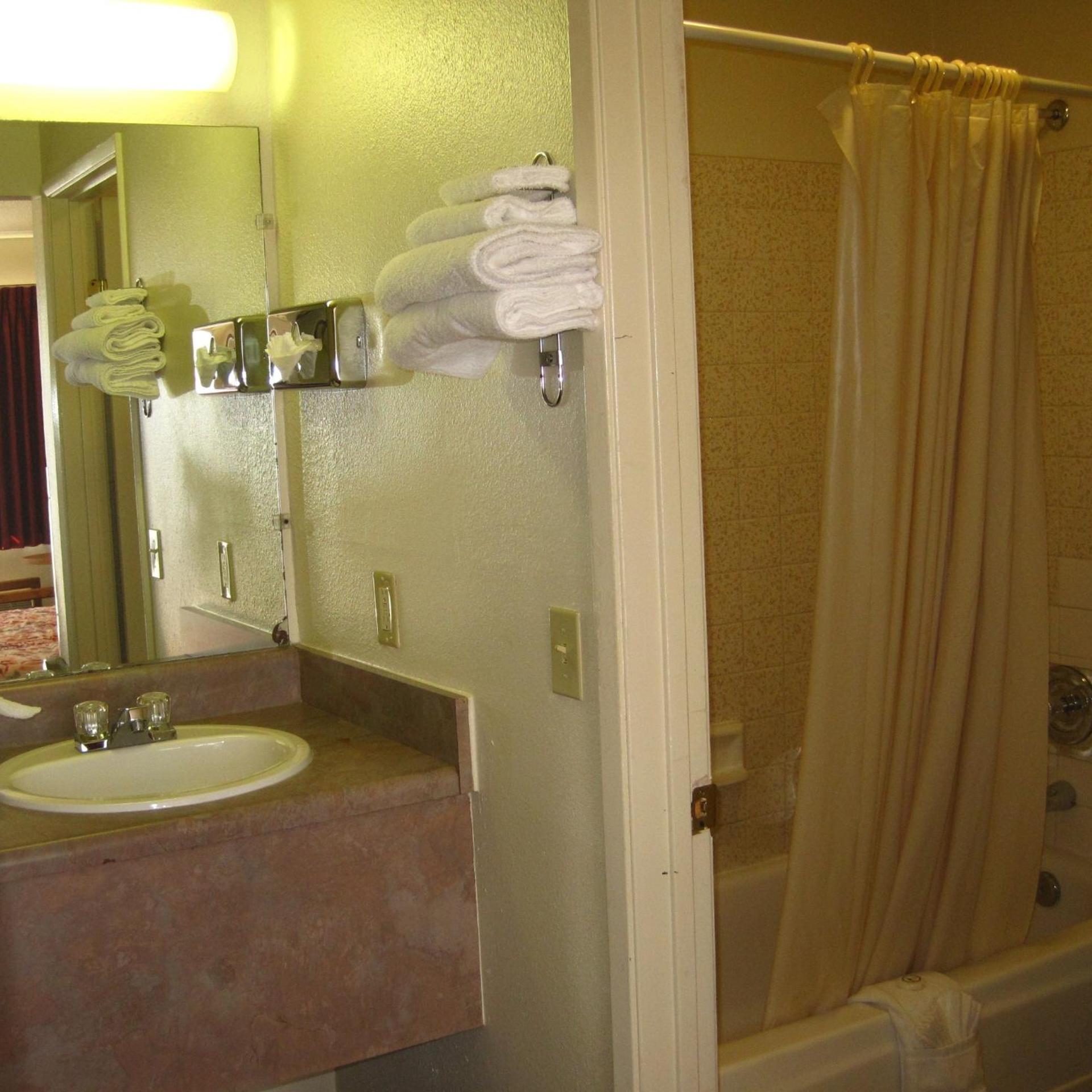 EZ 8 Motel Old Town 23/24