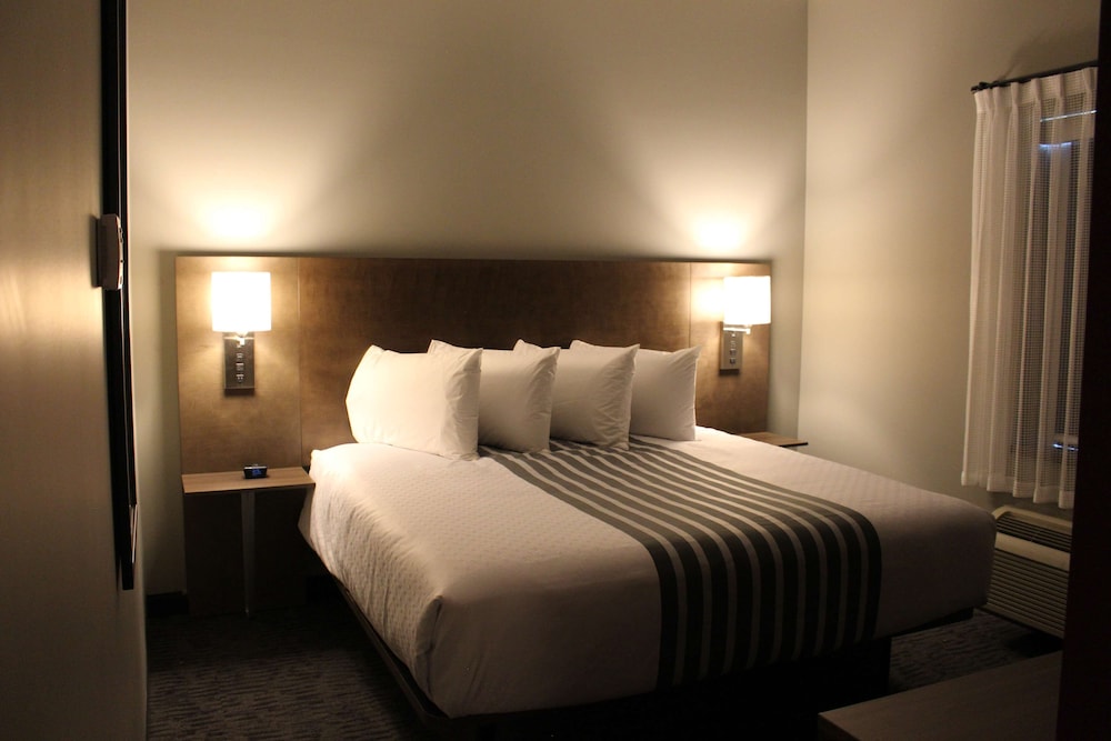 Best Western Plus Dauphin 10/35