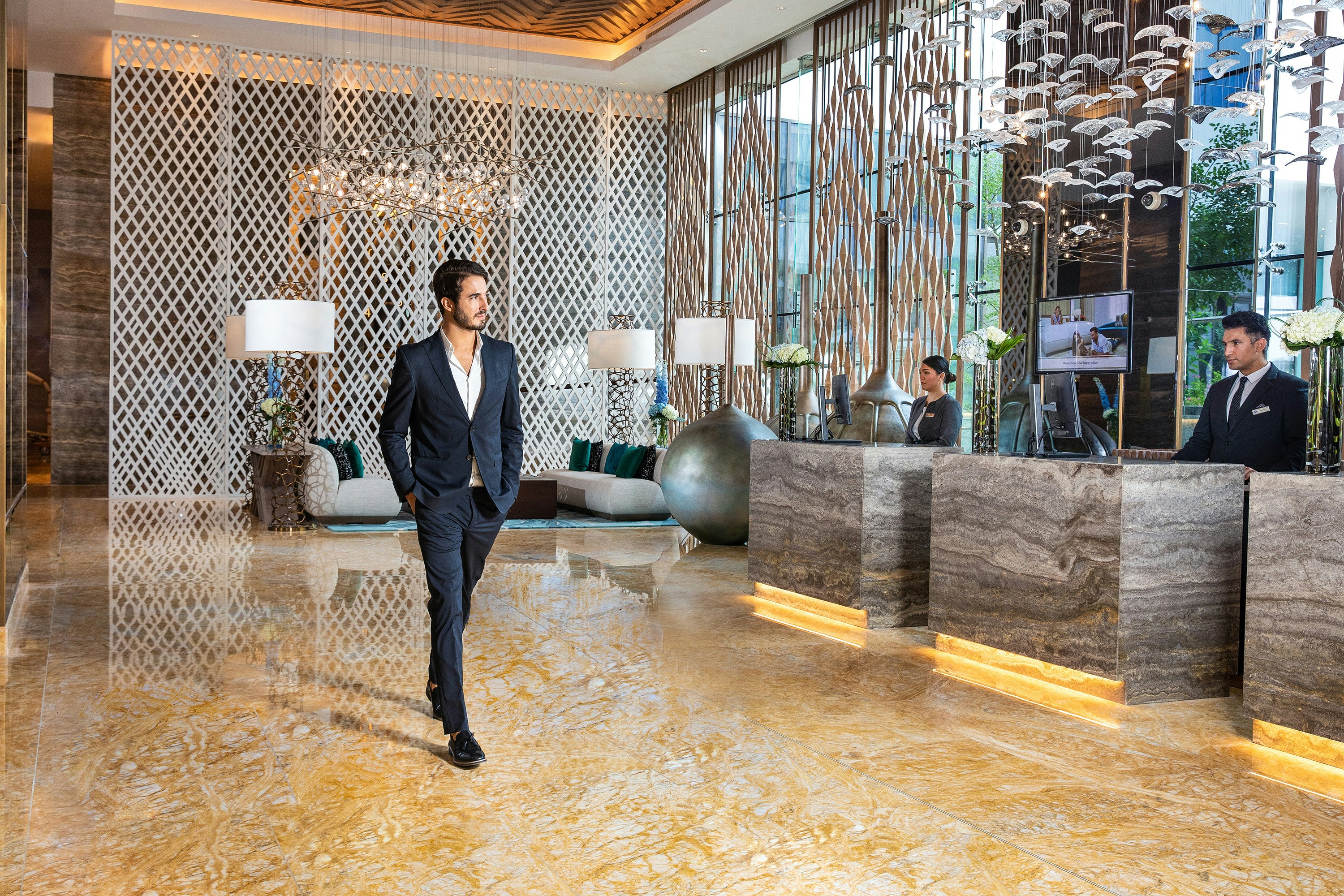 Al Jaddaf Rotana Suite Hotel 7/27