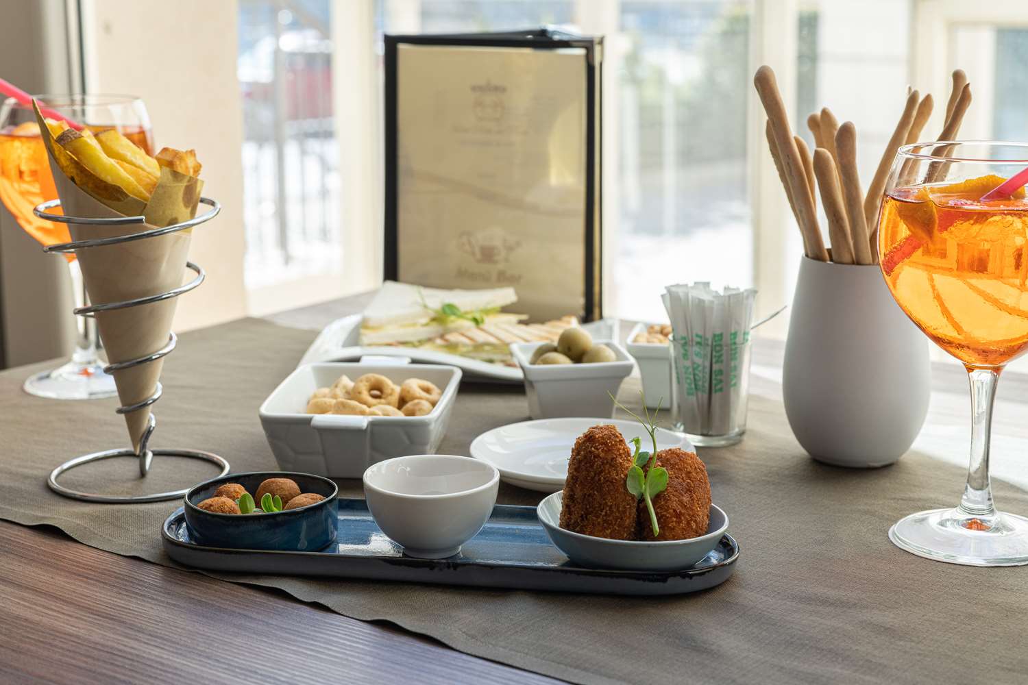 restaurant cafeteria