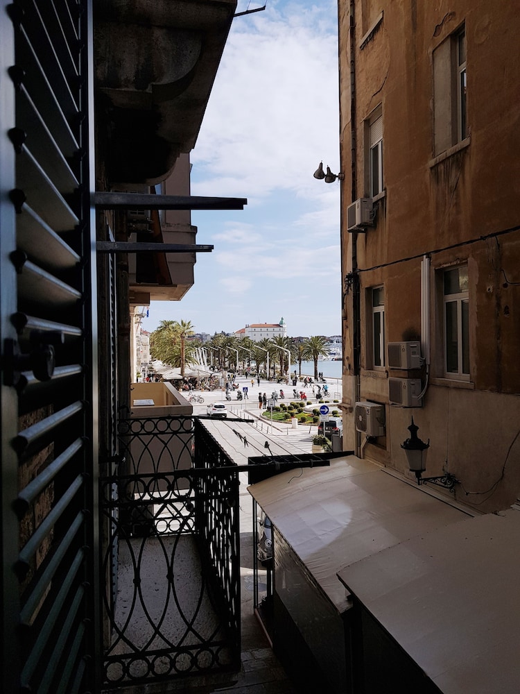 Riva Luxury Rooms 79/79
