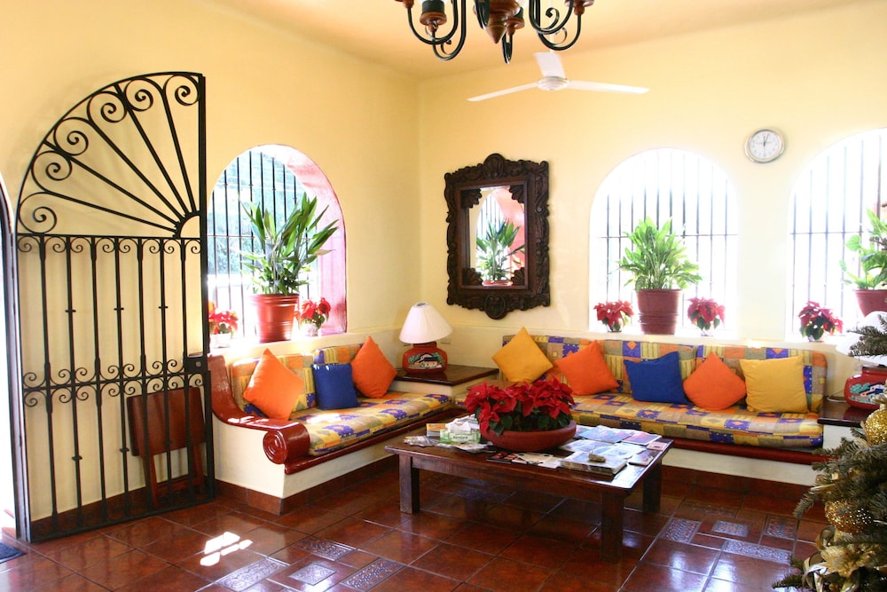 Lindo Mar Resort 20/50