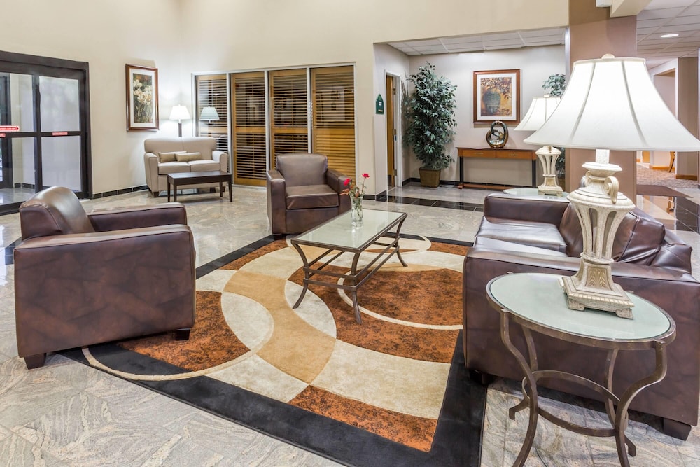 Wingate by Wyndham Joliet 22/37