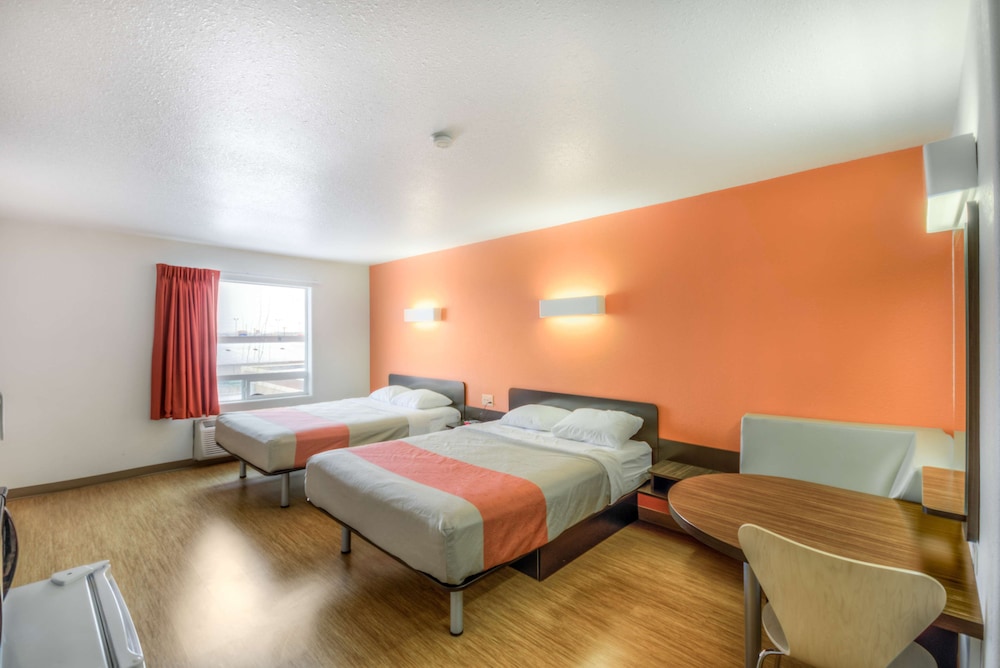 Motel6 Regina, SK 28/62