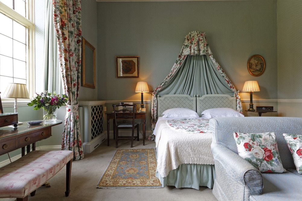 Hartwell House Amp Spa 29/70