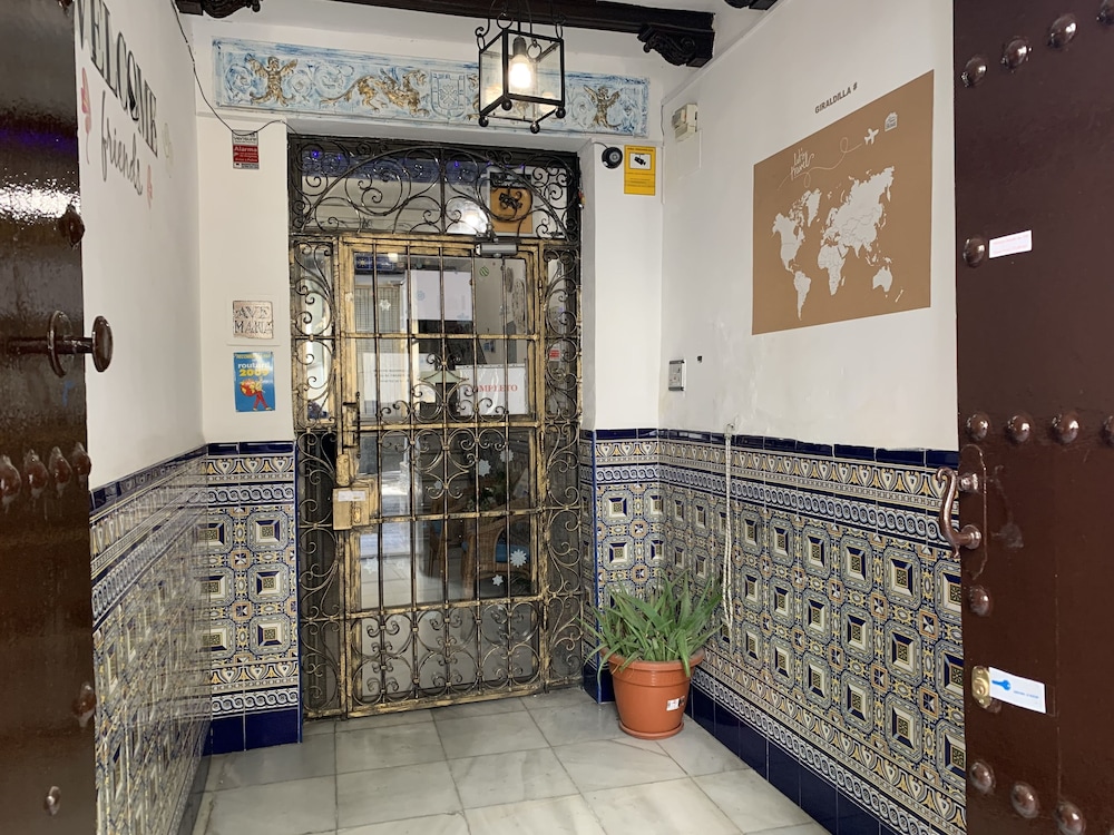 Pension Giraldilla 54/67