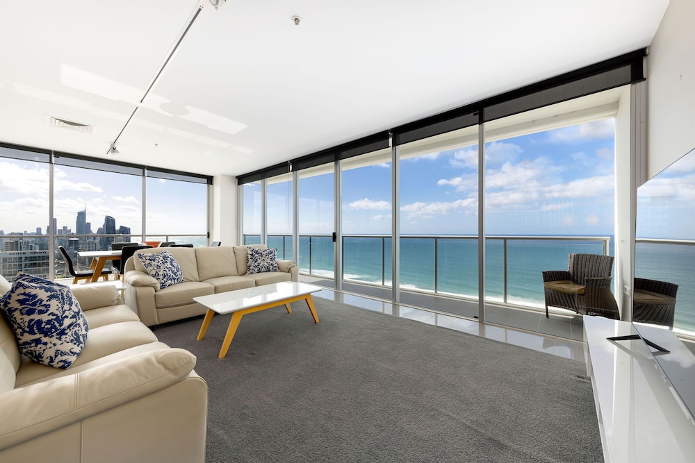 ULTIQA Air on Broadbeach 36/71