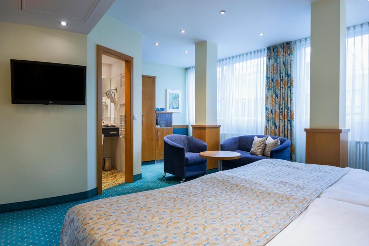 Kronenhotel Stuttgart 17/50