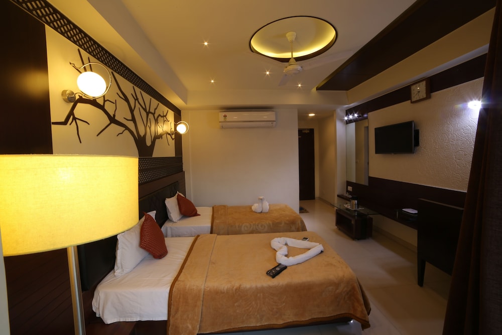 Hotel Grandpragati 27/28