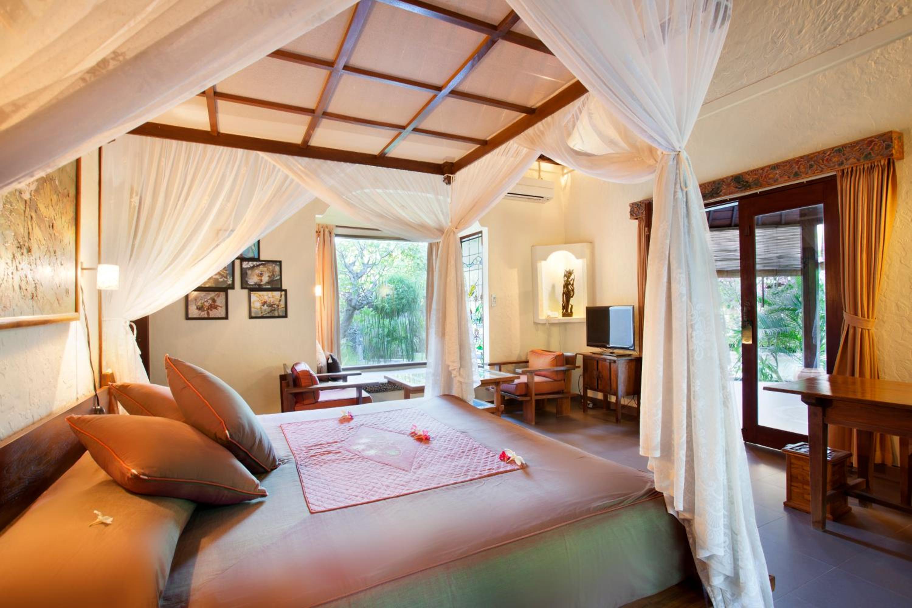 Lotus, Suite, Queen Bed