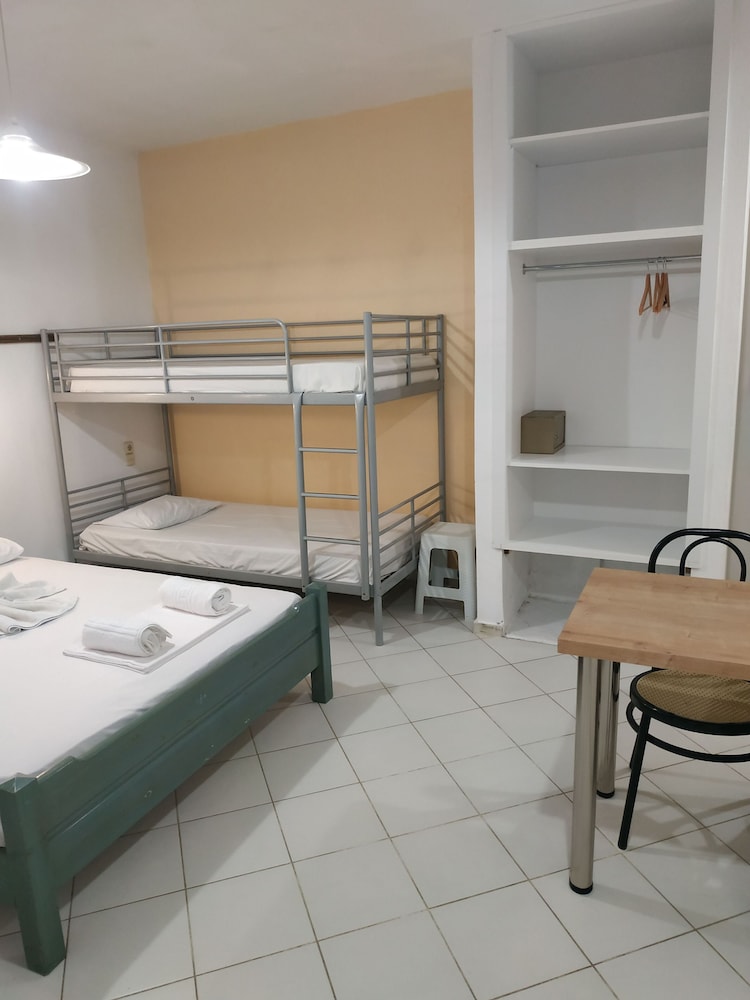 Renia Hotel 31/60