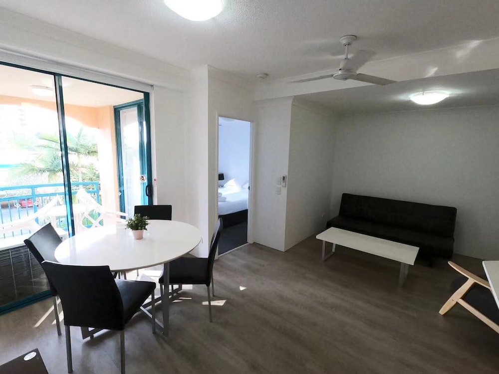 Aruba Surf Resort 36/69