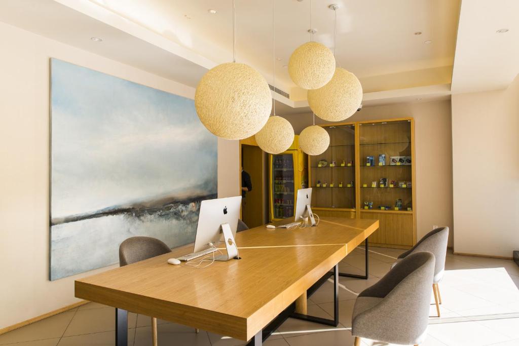 Ji Hotel (Shanghai Lujiazui Pudong South Road) 41/49