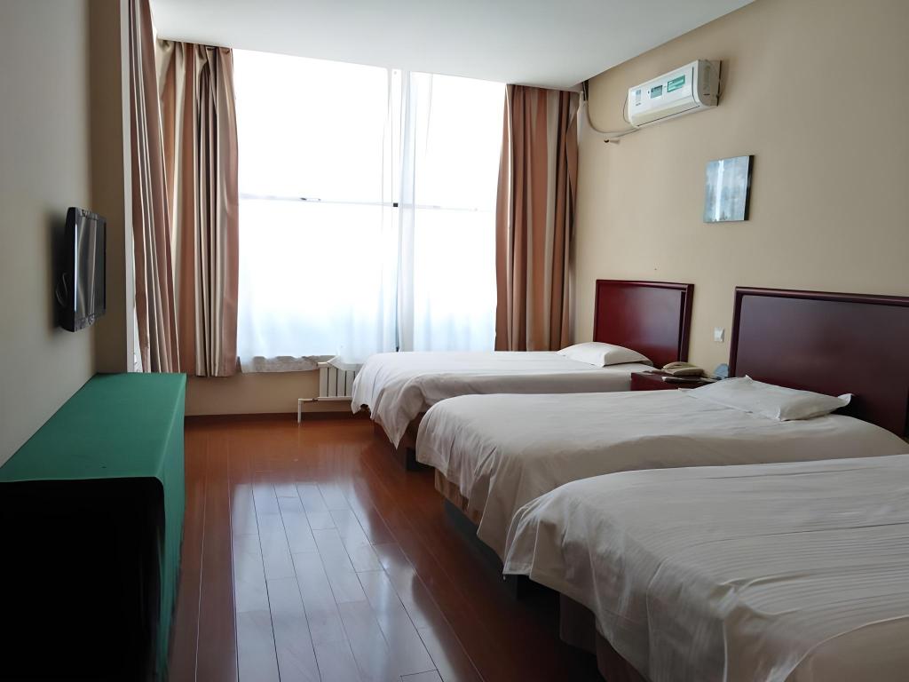 GreenTree Inn Qingdao Jiaozhou Sanlihe Park Express Hotel 11/40