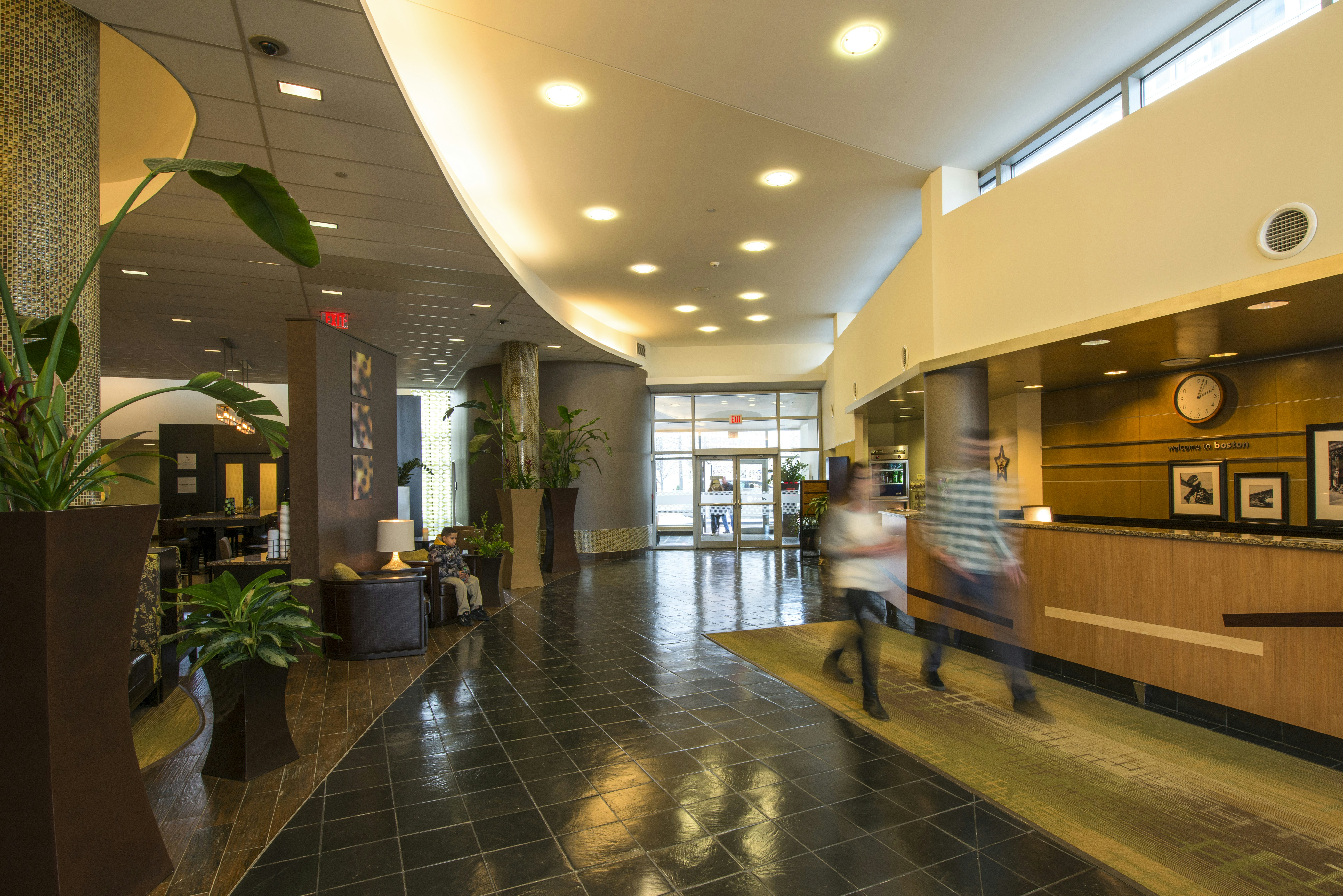 Lobby at Hampton Inn and Suites Boston-Crosstown Center, BOSTON - MA
