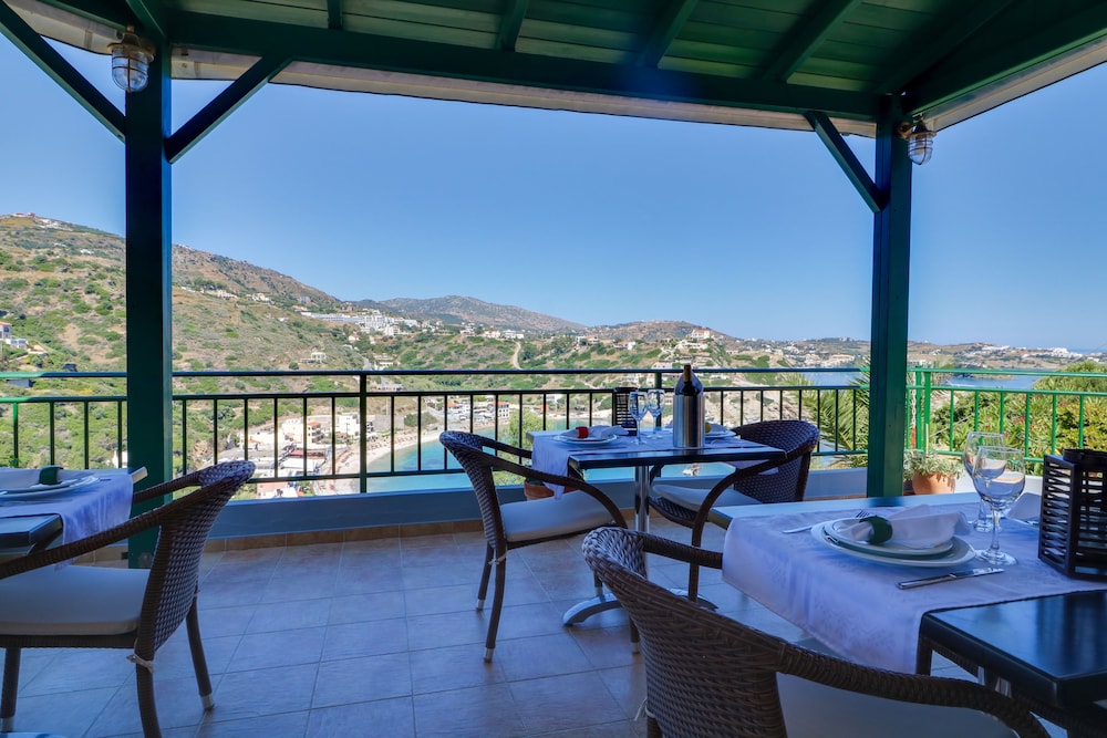 Erivolos Hotel Apartments 24/36
