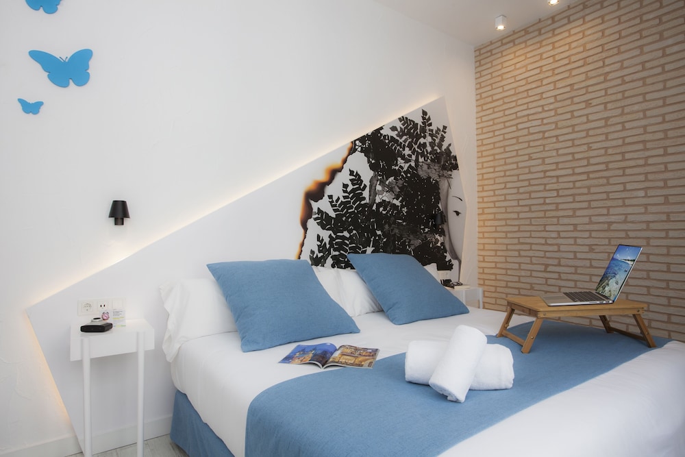 SUPERIOR, DOUBLE BED
