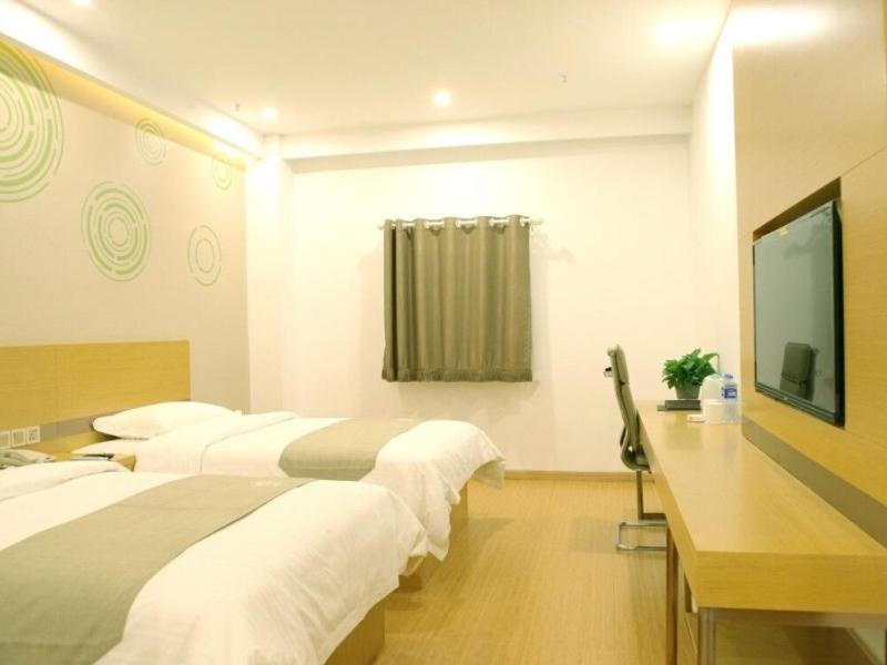 GreenTree Inn Baoding City Zhuozhou Railway Station Store 15/19