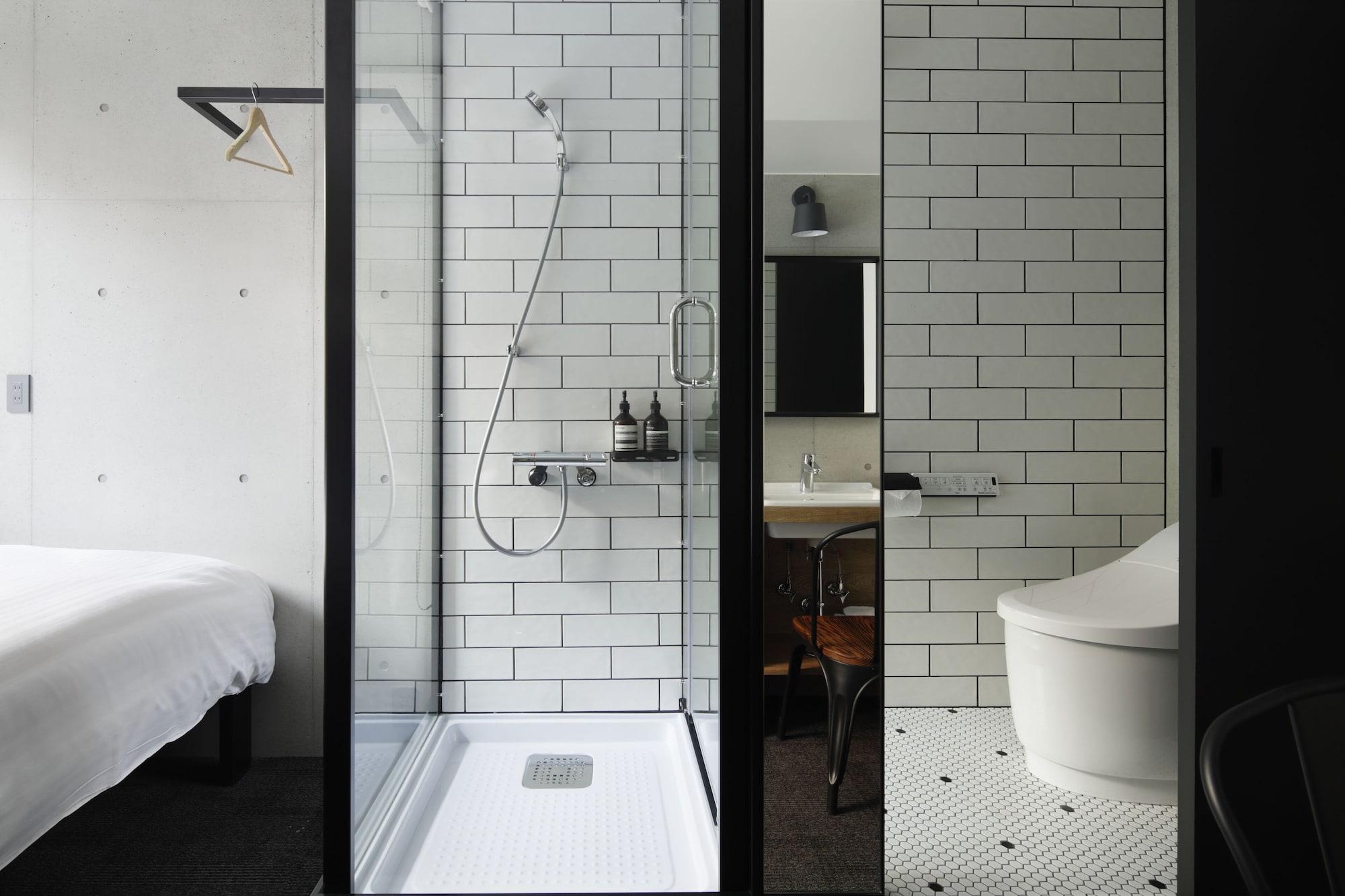 Cen Diversity Hotel Cafe 33/37