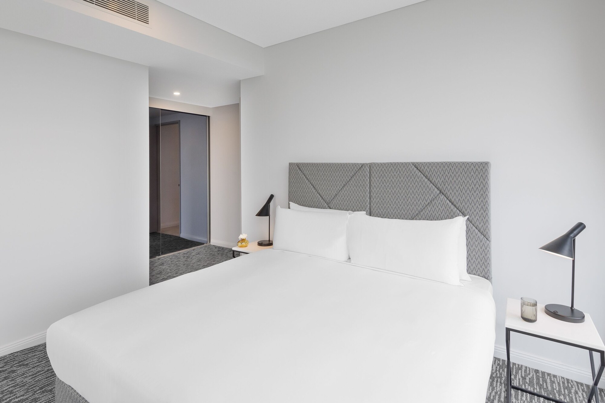 2 Bedrooms, Sky, Suite, King Bed