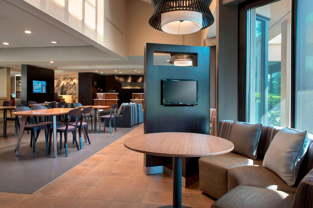 Courtyard Rye 22/27