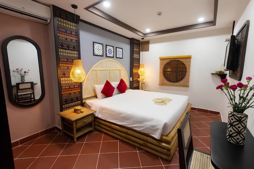 Binh Duong Hotel 18/42