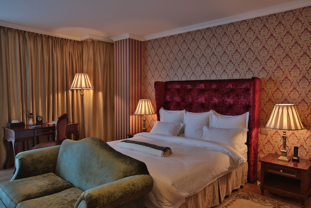The Residence Suite Hotel 3/42