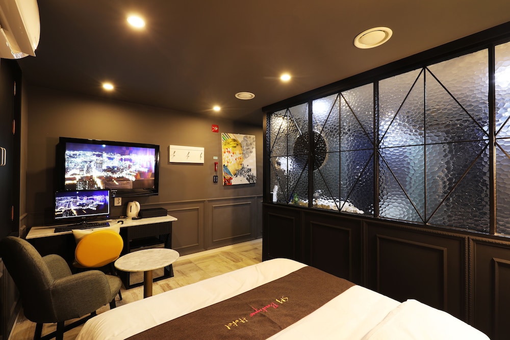 Sm Boutique Hotel 34/50