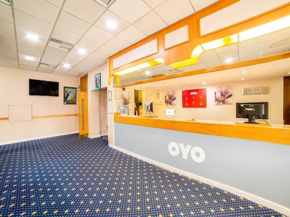 OYO The Chiltern Hotel 7/45