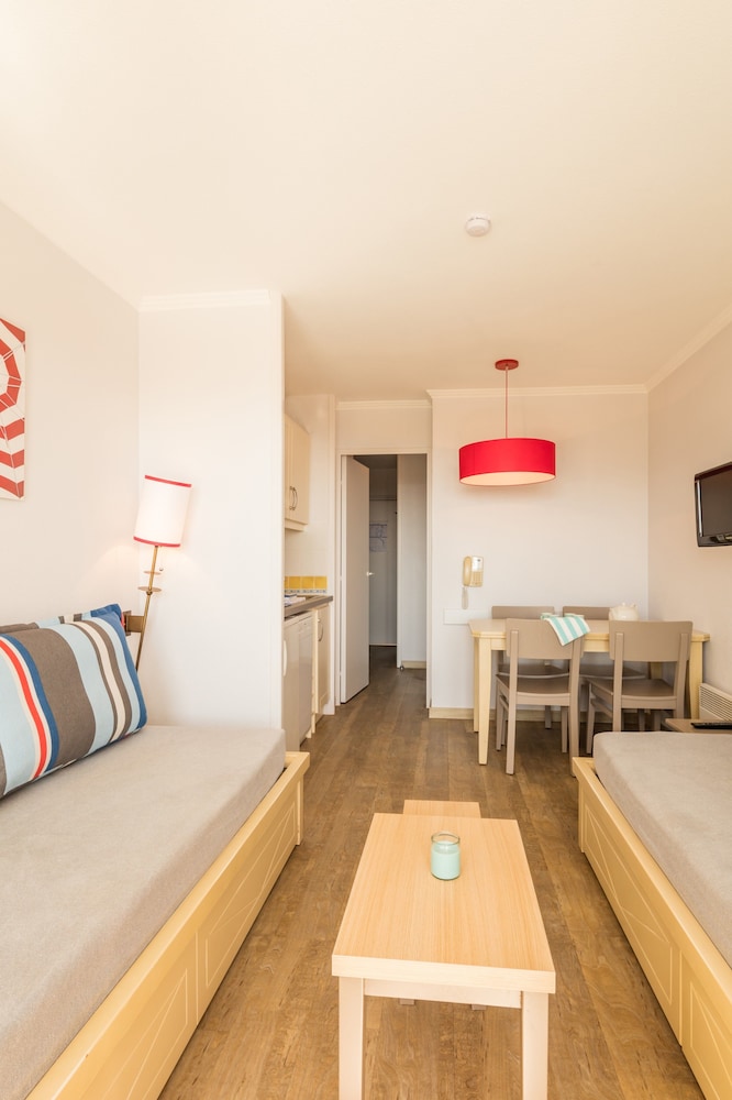 Maeva Particuliers Residence L Ange Gardien 18/50