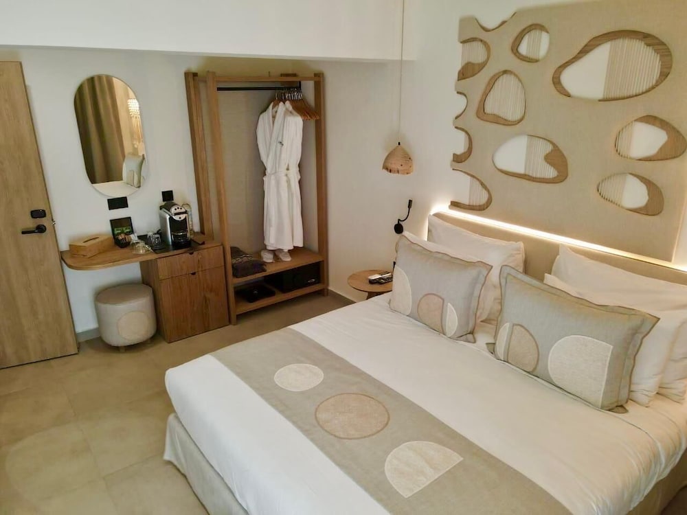 Cabana White Boutique Hotel & Suites 32/80