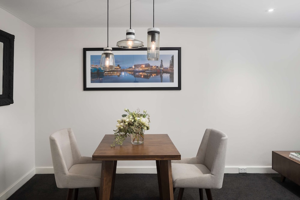 Esplanade Hotel Fremantle by Rydges 65/80