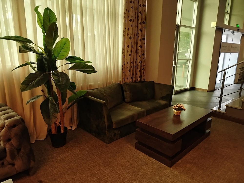 Green Tower Hotel 31/50