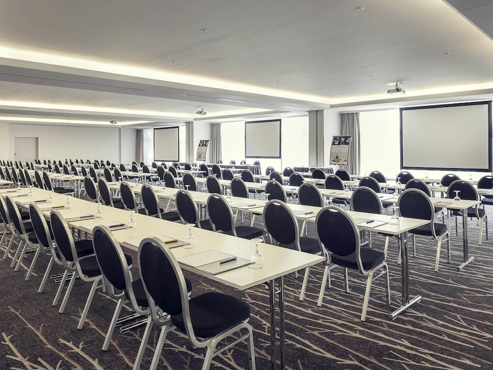Mercure Hotel Duesseldorf Kaarst 64/73