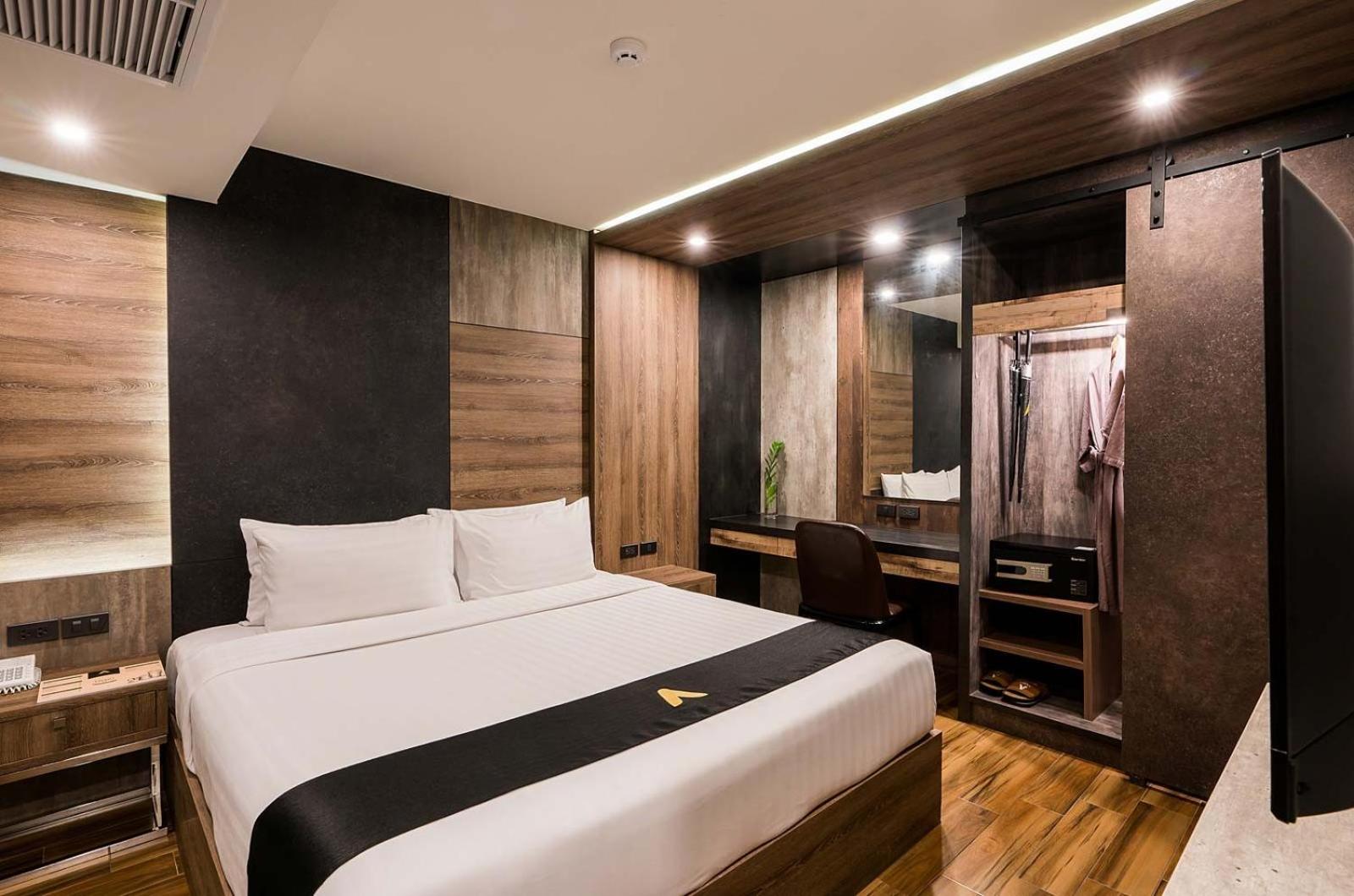 Junior Suite, Deluxe