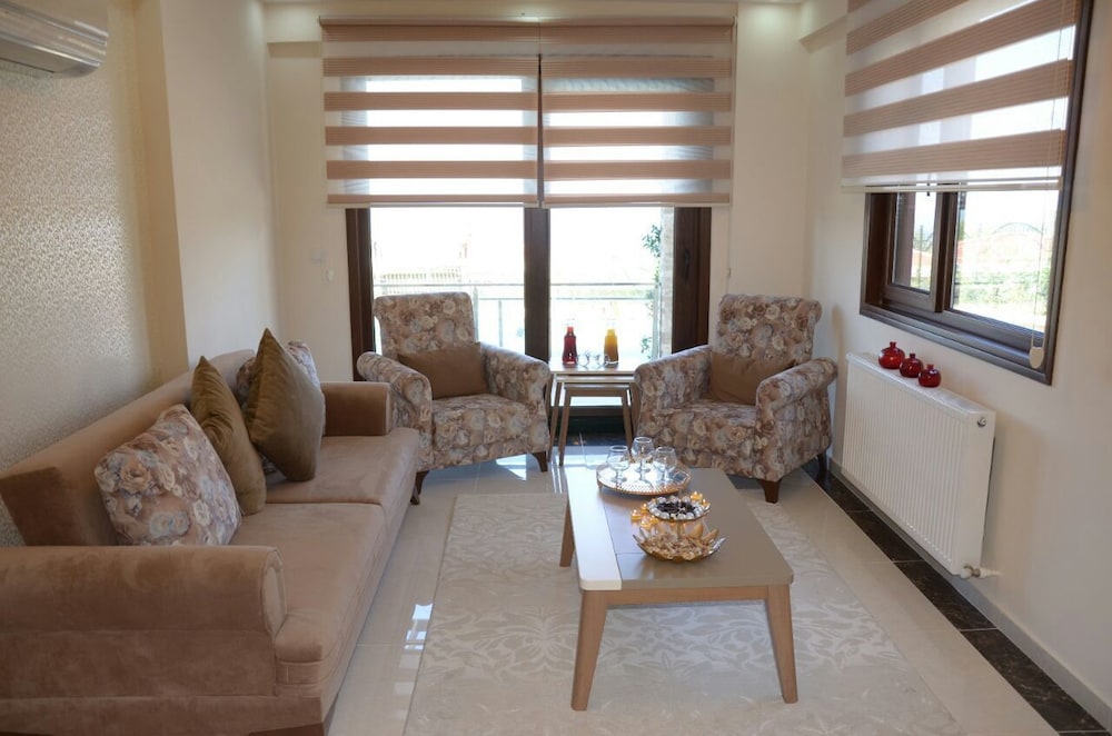 Al Nawras Resort 37/66