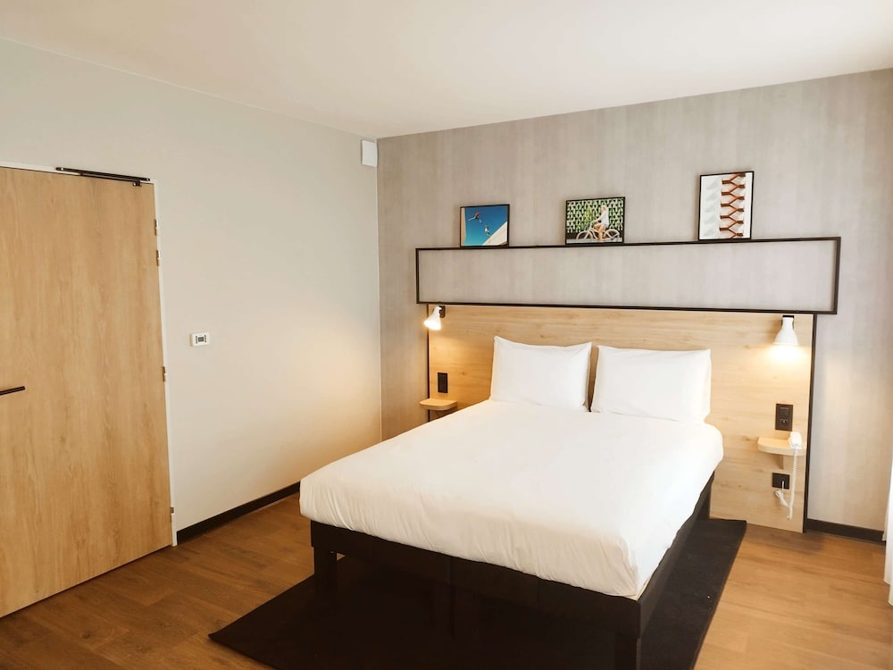 Ibis Acheres St Germain en Laye 16/55