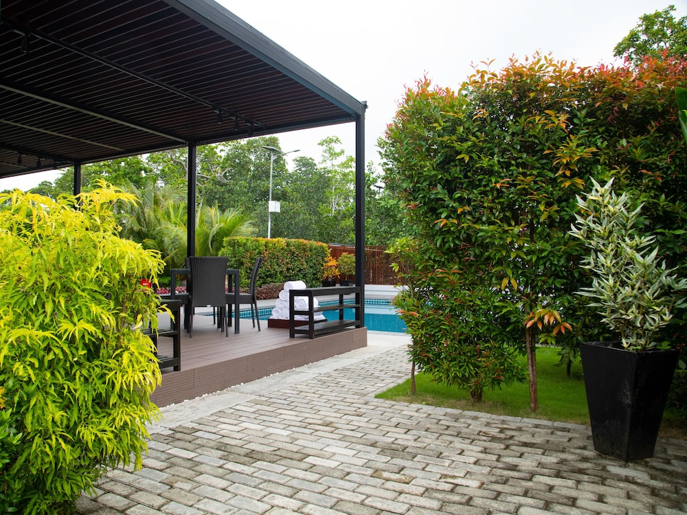 Meridian Adventure Marina Club and Resort 38/50