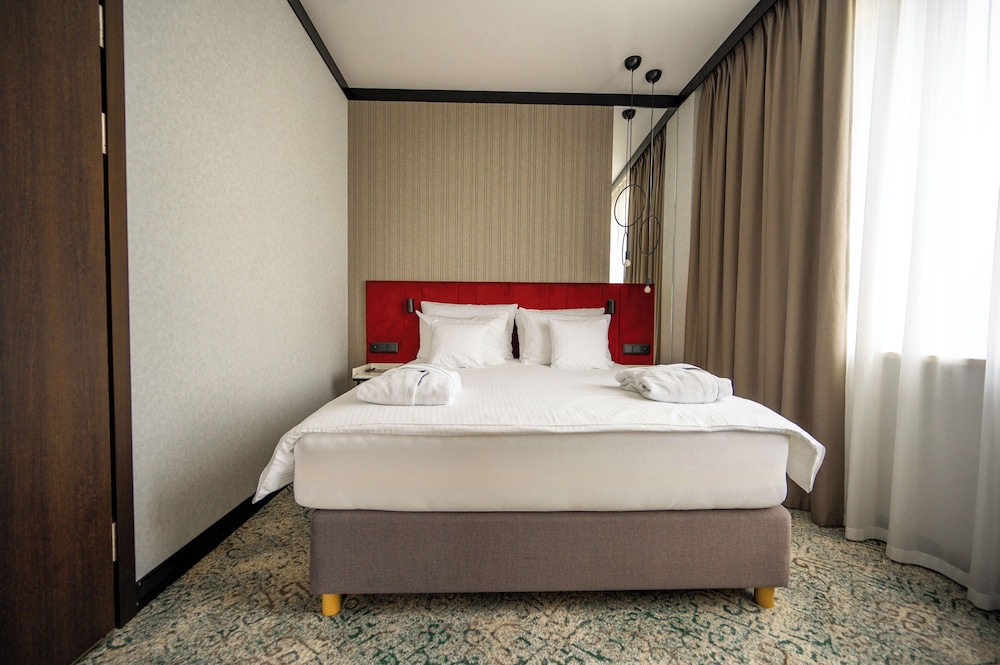 Royal, Panorama, Suite, Queen Bed