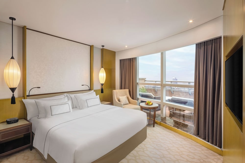 The Level, Suite, King Bed, Adult Only, Balcony